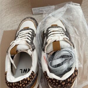 Madewell White Sneakers with Brown and Black Pattern Accents